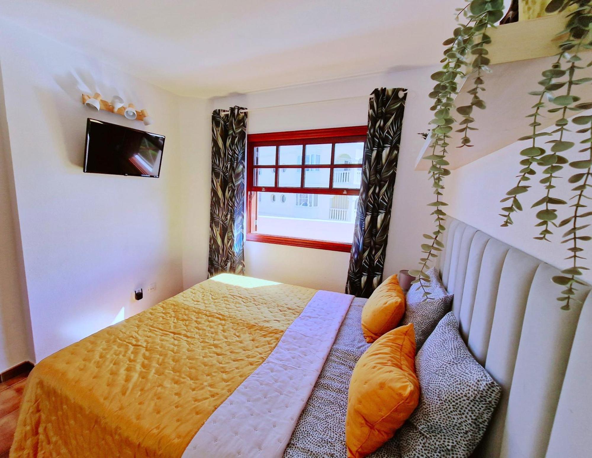 Strelitzia Apartment - Ocean View & Heated Pool San Miguel de Abona Extérieur photo